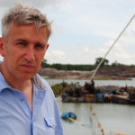 Reporter Richard Bilton investigates tin mining on Bangka Island. ©BBC
