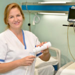Clara-Rivas-enfermera-encargada-de-hacer-la-primero-evaluación-©RTVE